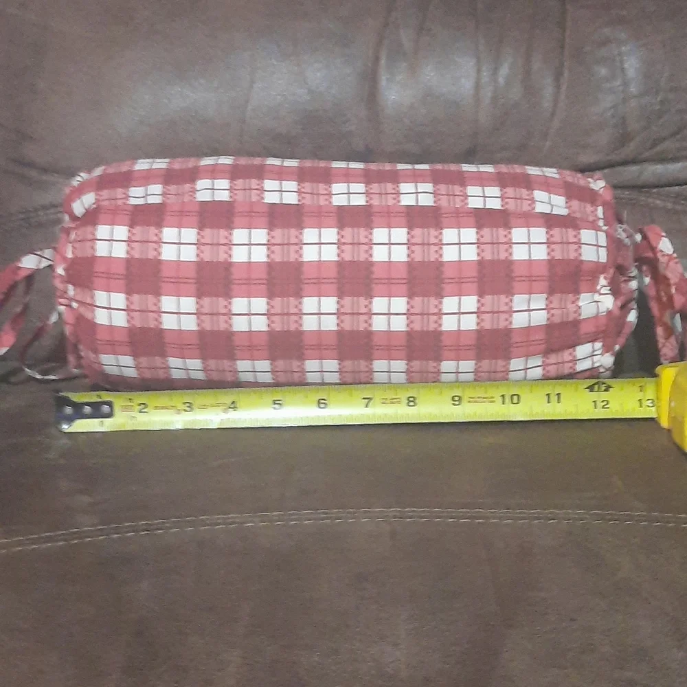 Neck roll pillow